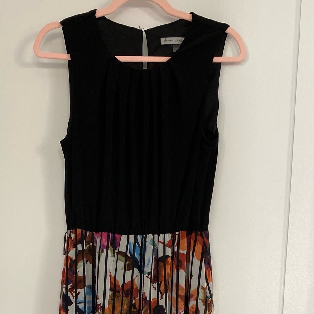 Maxi sleeveless multi-color dress